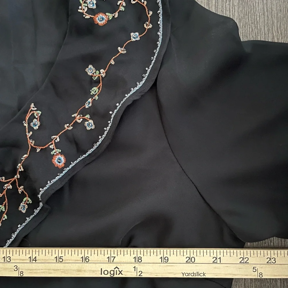Dressbarn Black Blouse with Floral Embroidery & Ruffle Sleeve 14/16 - Picture 12 of 16
